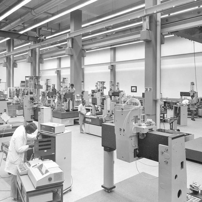 El «Fine Measurement Department» se renombra «Industrial Metrology (IMT)».