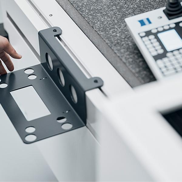 Soporte del panel de control, disposición de los interruptores y diseño estilizado 