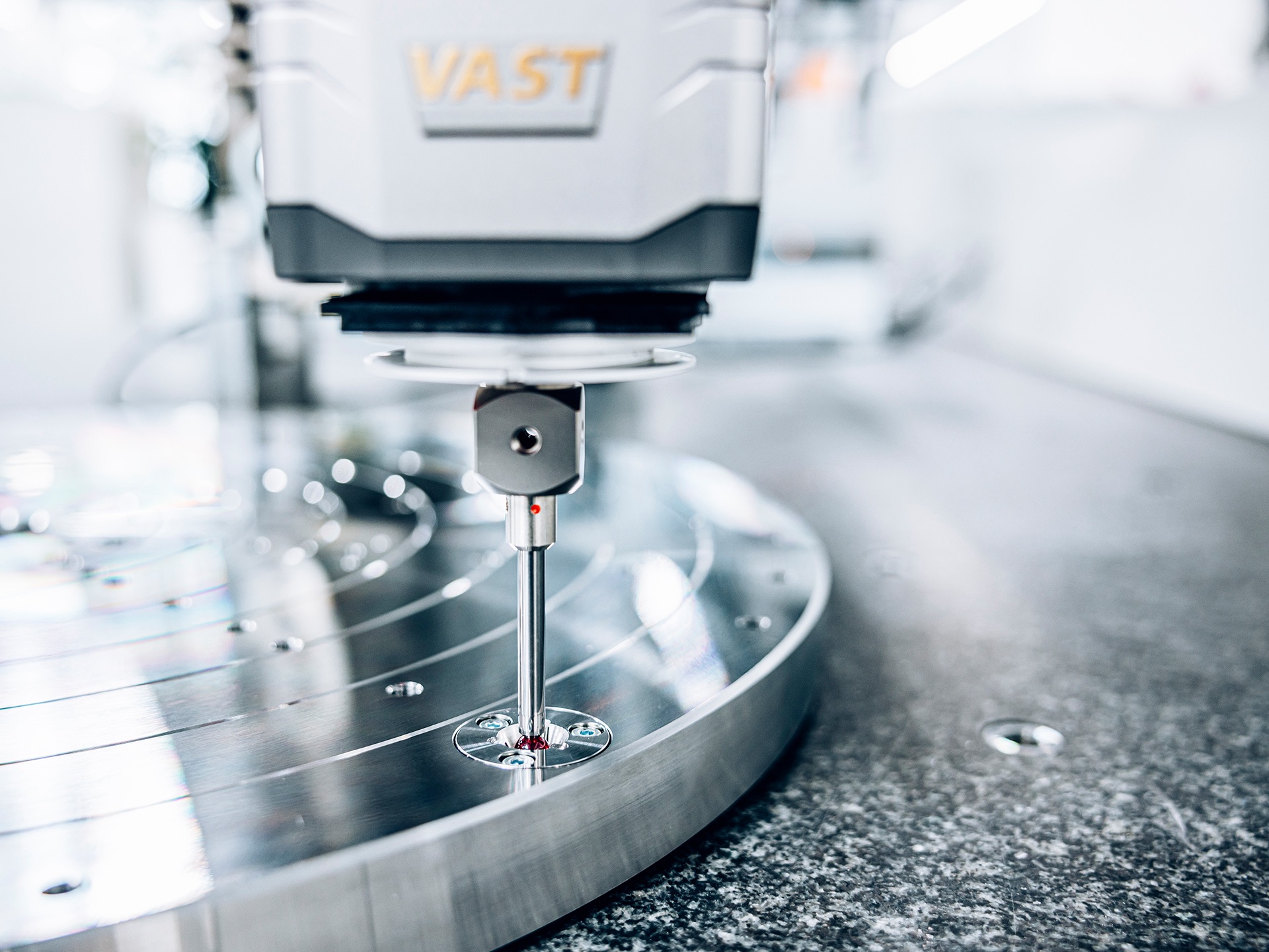 Definición del eje de la mesa giratoria por ZEISS VAST Rotary Table Axis (ZVRA)