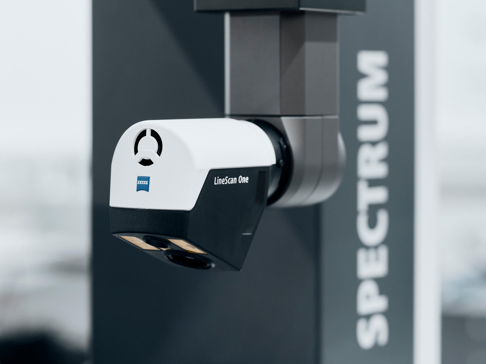 El sensor óptico ZEISS LineScan One con RDS en ZEISS SPECTRUM.