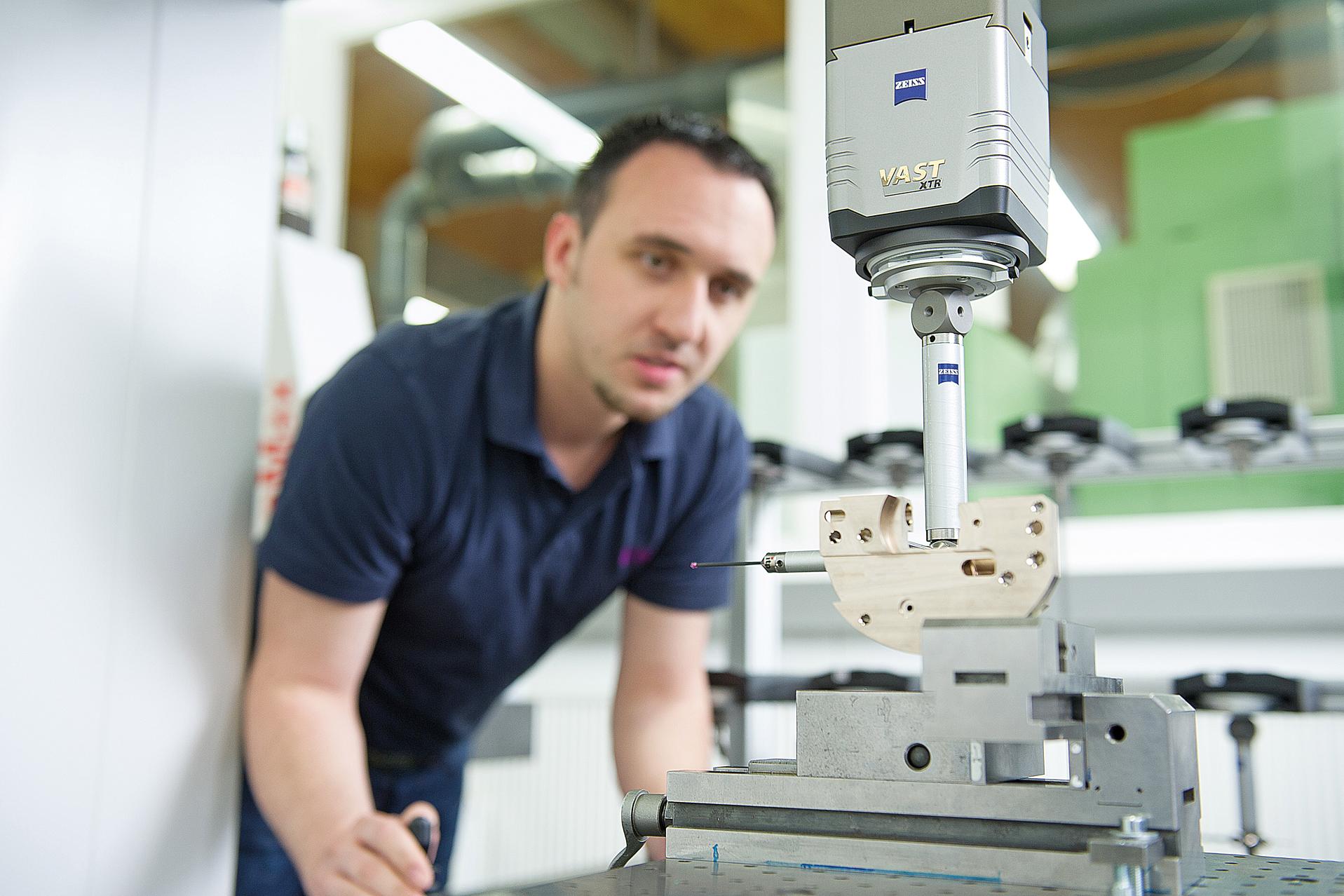 ZEISS VAST XTR gold: sensor con eje rotativo integrado