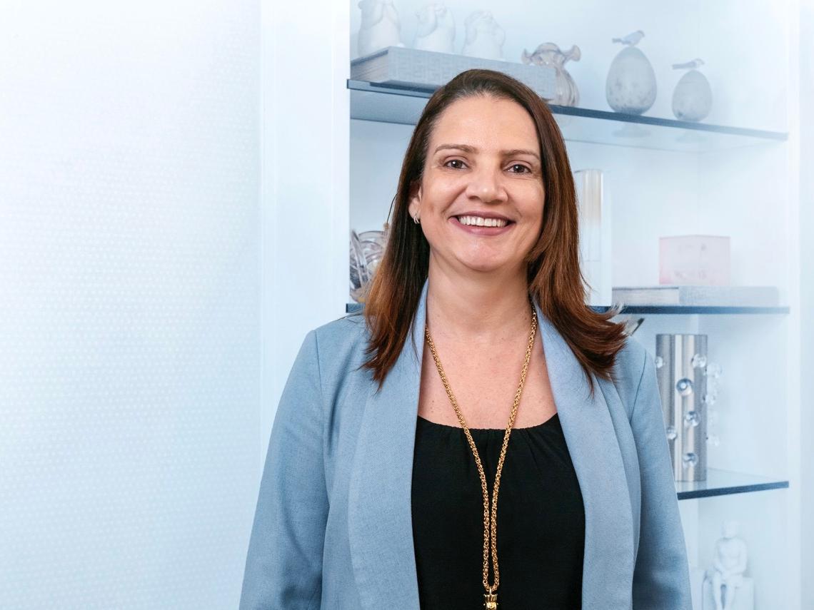Dra. Márcia Toledo, Brasil