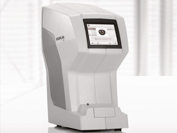 ZEISS VISUPLAN 500 permite realizar un sencillo examen de detección del glaucoma, simplemente con un soplo de aire; sin entrar en contacto ni anestesiar el ojo.