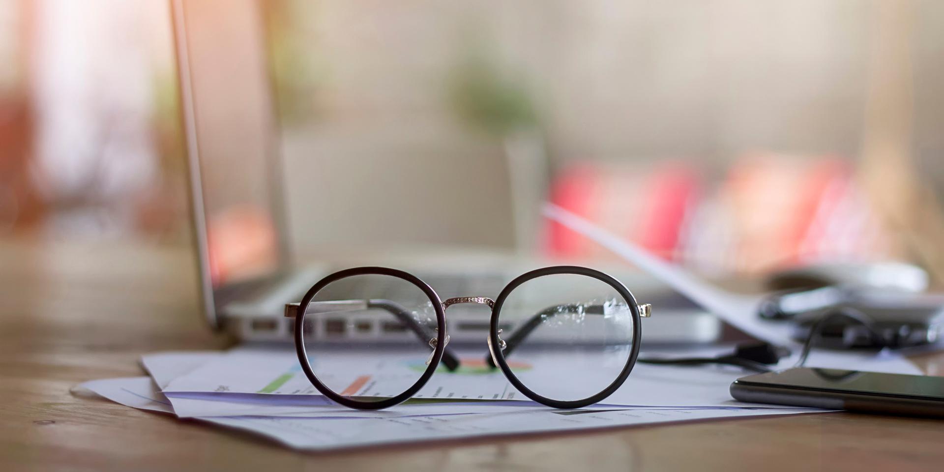 Gafas para Gerentes y Directores: lentes de alta calidad y monturas a la medida para una visión confortable