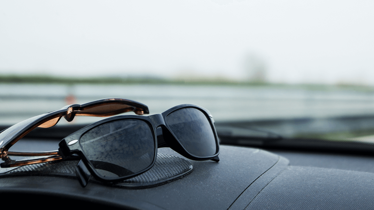 Los lentes se pueden dañar si se exponen a muy altas o bajas temperaturas